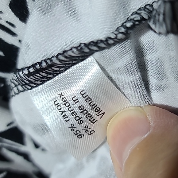 Lane Bryant halter top - Picture 6 of 8